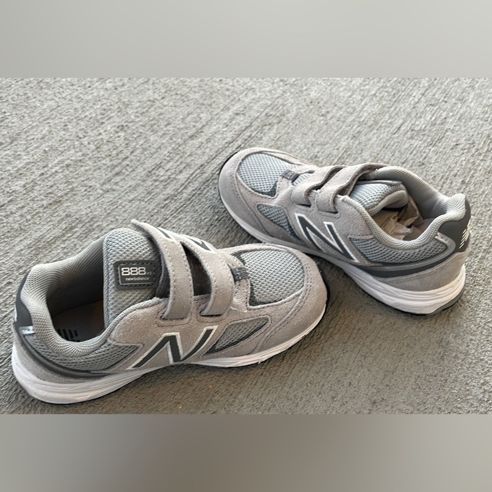 New Balance Kid's 888 V2 Hook and Loop Shoes.